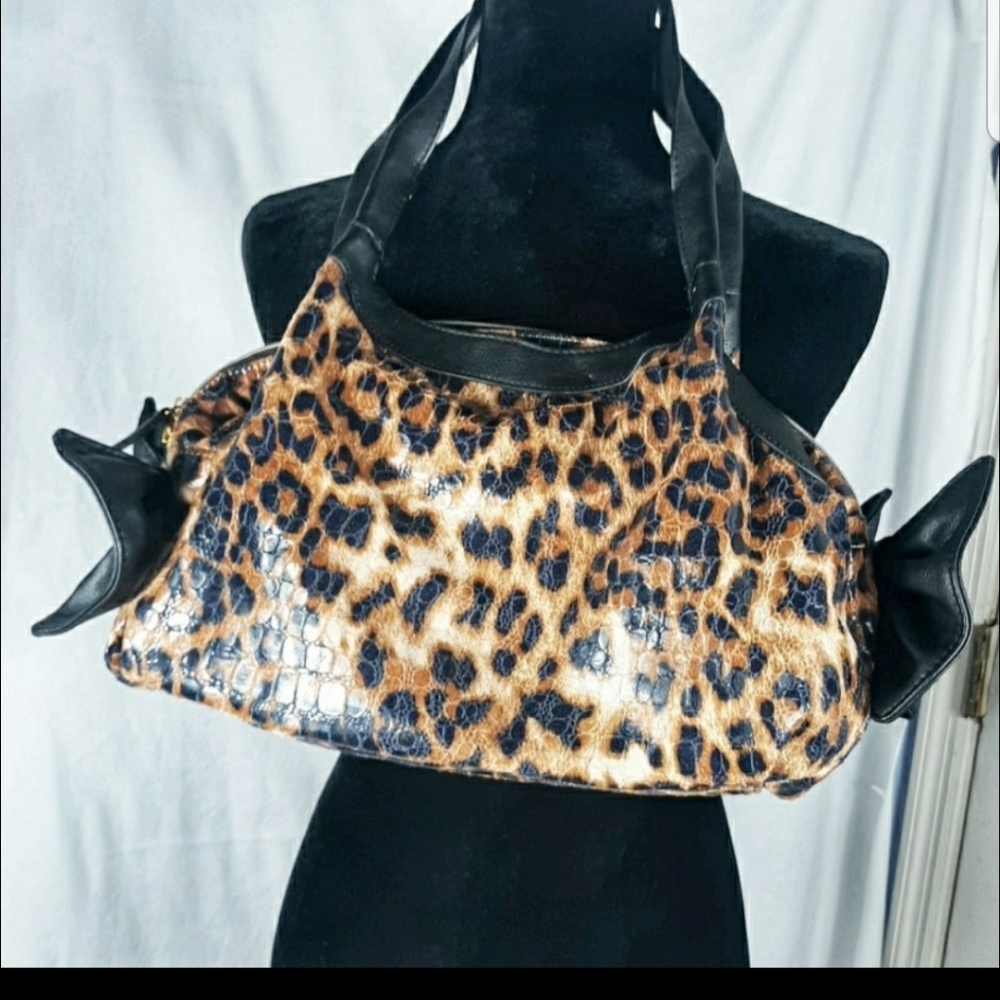 Gianni Bini Cheetah Bows Handbag